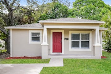2427 18th St S St Petersburg, FL 33712
